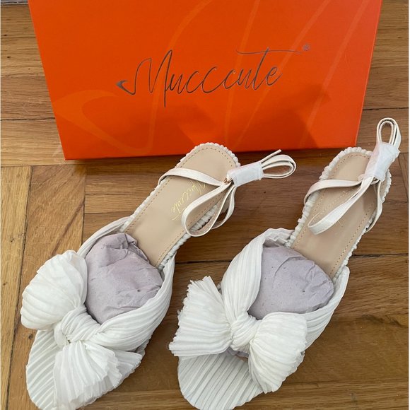 Women's Sandals, size 8, brand new - Picture 2 of 3